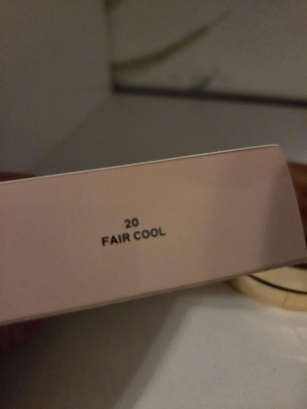 Burberry Matte Glow Cushion Foundation - Gold - Picture 2 of 8